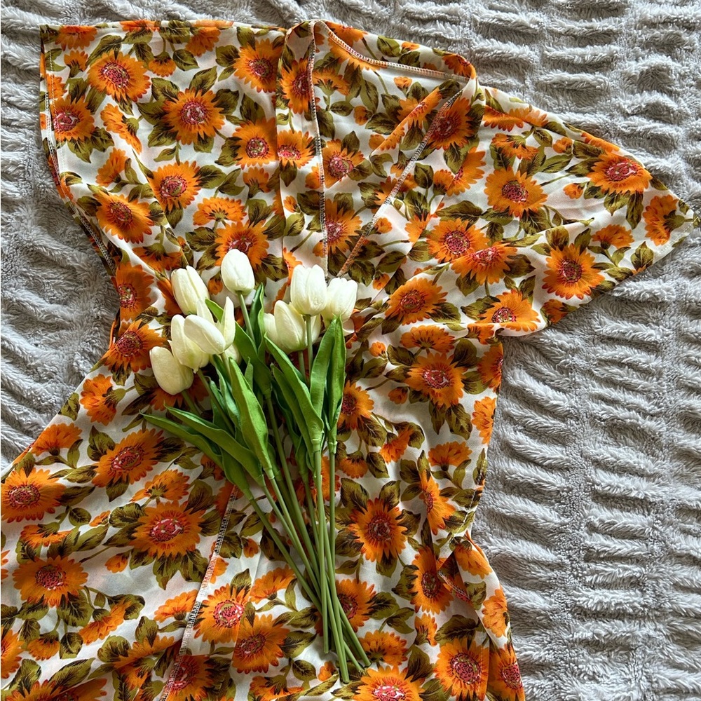 ACCENT - Sunflower Shawl/Cover-up White